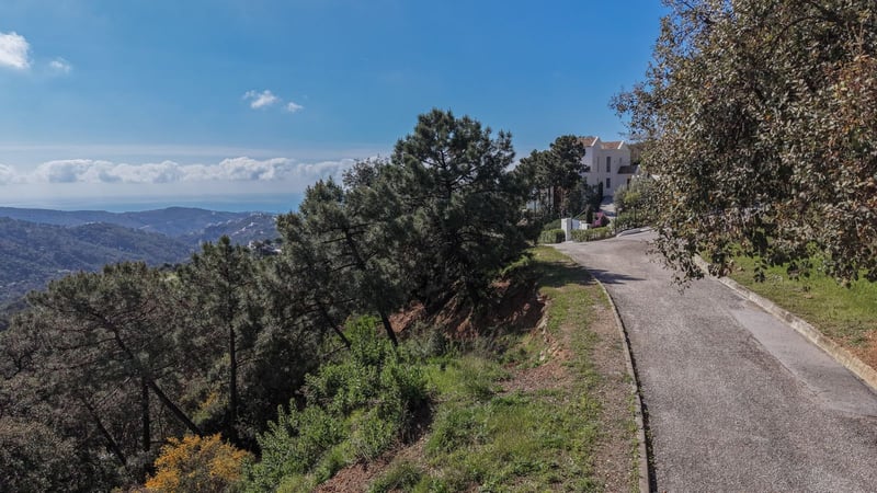 Land in Benahavis - view 1