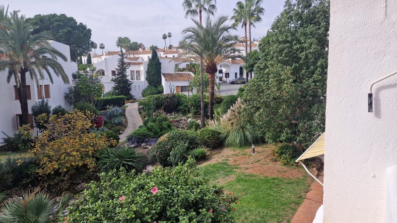 Apartment in Nueva Andalucia - view 1