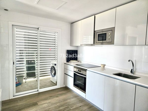 Apartment in Nueva Andalucia - view 1