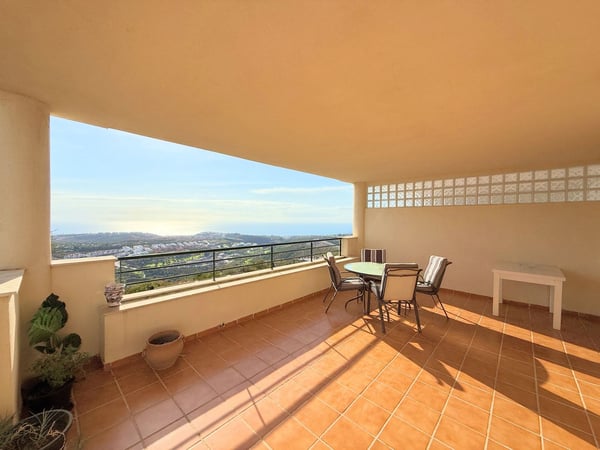 Apartment in Casares - view 1