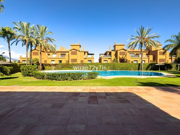 Apartment in Estepona - view 1