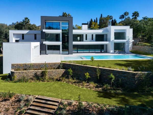 Villa in Sotogrande - view 1