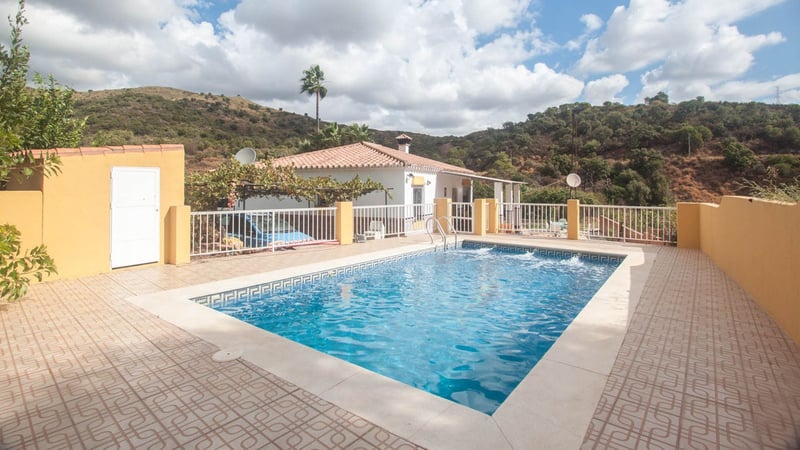 Apartment in Estepona - view 1