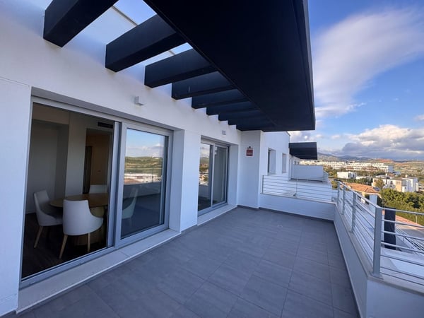 Penthouse in Estepona - view 1