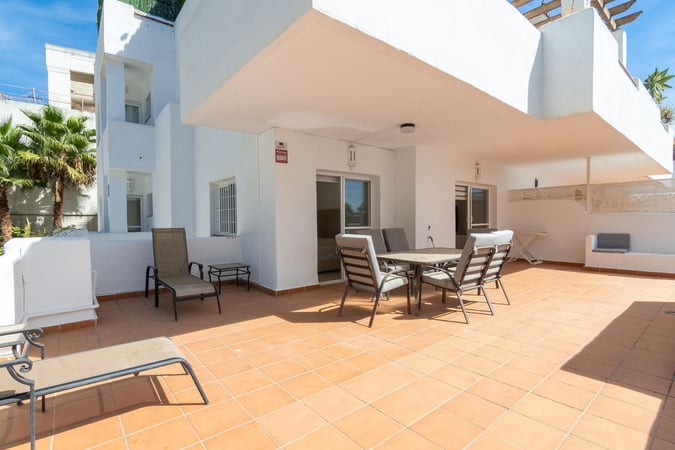Apartment in Estepona - view 1