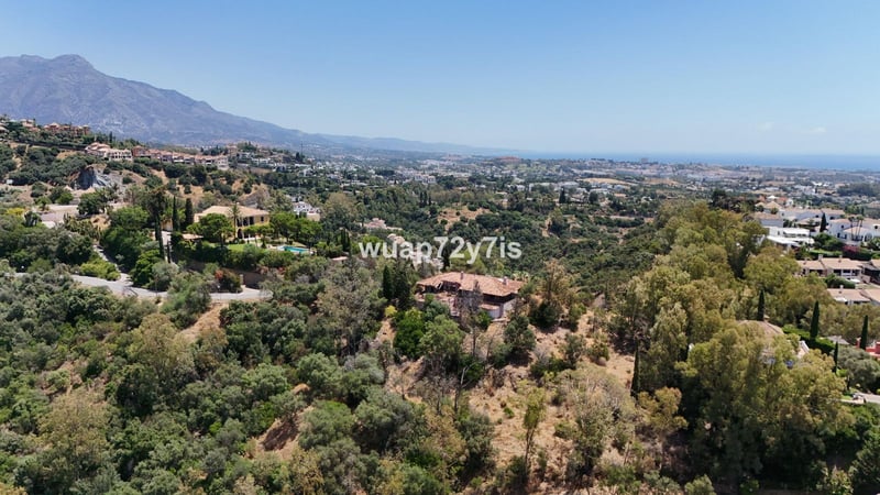 Land in Benahavis - view 1