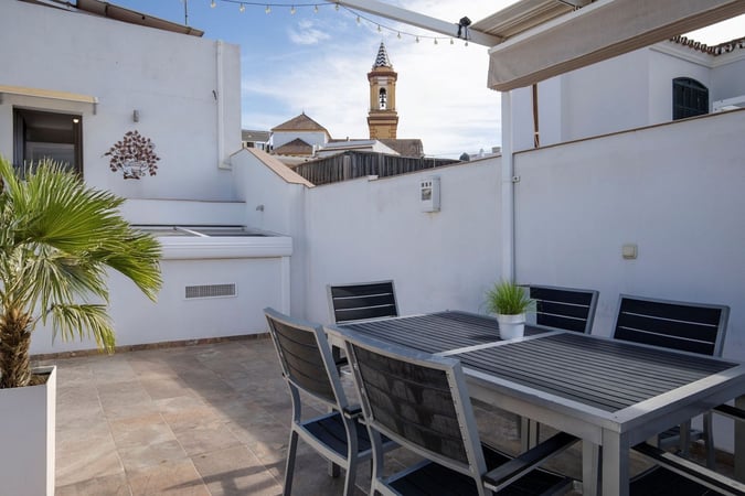 Villa in Estepona - view 1