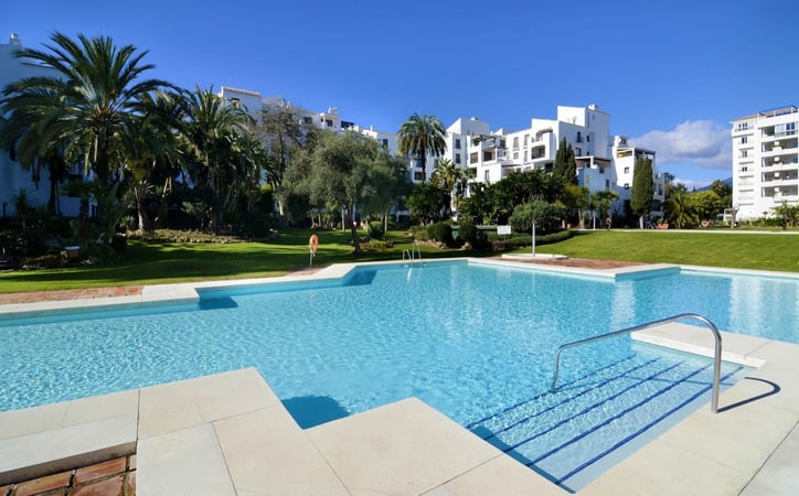 Apartment in Puerto Banus - view 1
