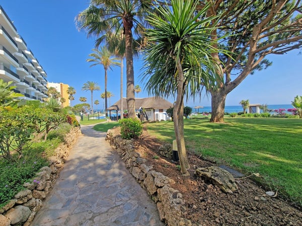 Apartment in Sitio de Calahonda - view 1