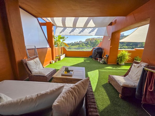 Apartment in La Duquesa - view 1