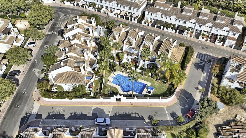 House in Nueva Andalucia - view 1