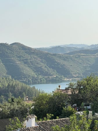 Apartment in Istan - view 1