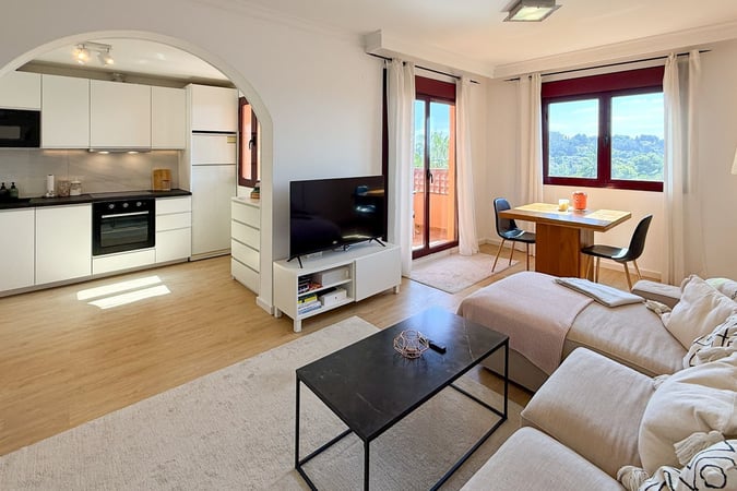 Apartment in El Paraiso - view 1