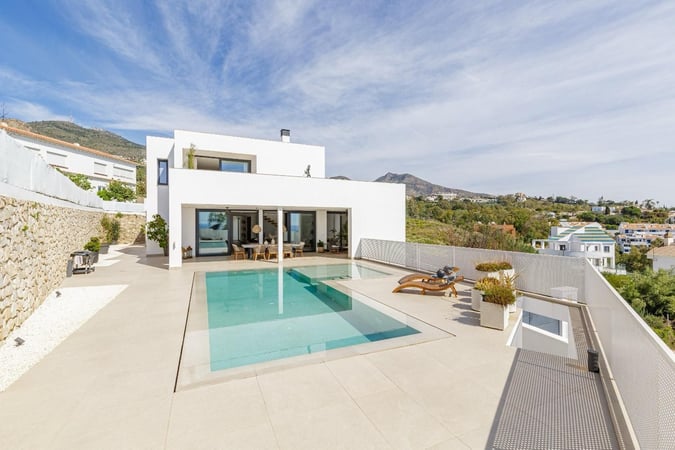 Villa in Benalmadena - view 1