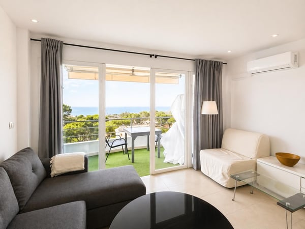 Apartment in Marbella Del Este - view 1