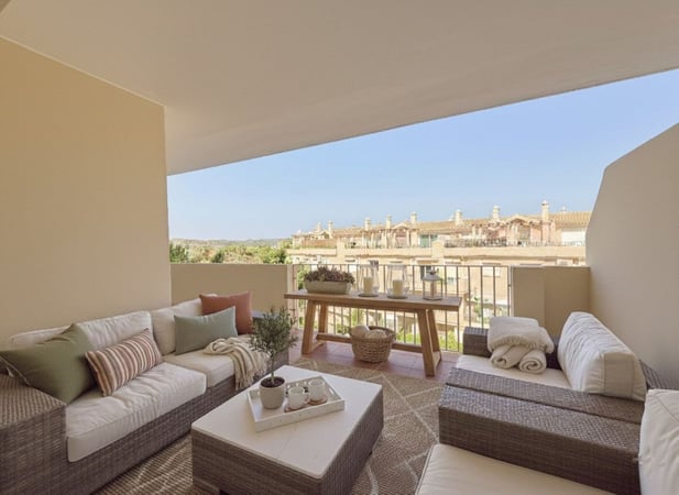 Apartment in La Duquesa - view 1