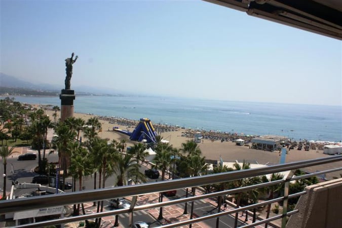 Apartment in Puerto Banus - view 1