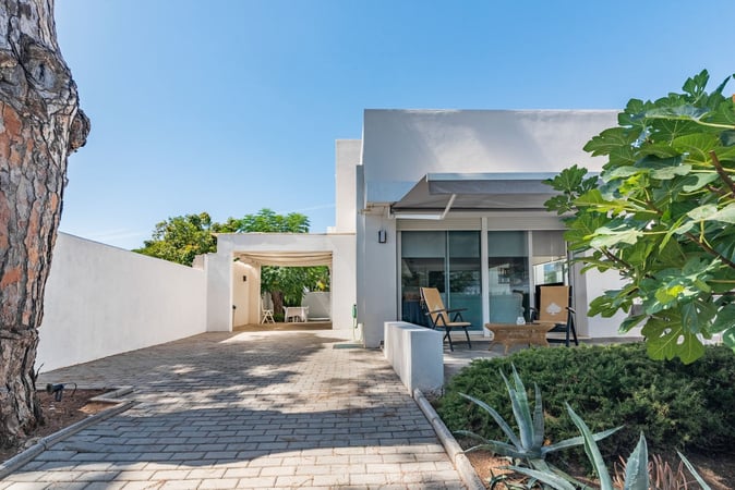 Villa in Marbella - view 1