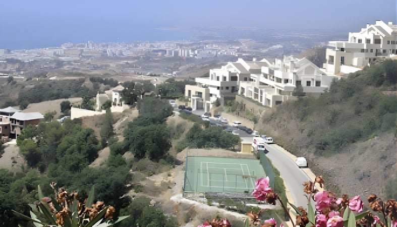 Apartment in Marbella - view 1