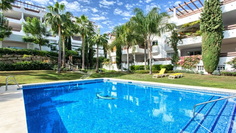 Apartment in Estepona - view 1