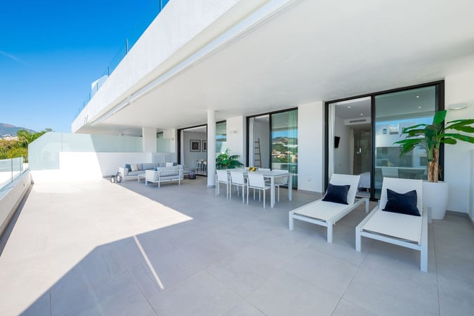 Apartment in Estepona - view 1