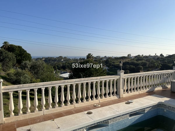 Apartment in Estepona - view 1