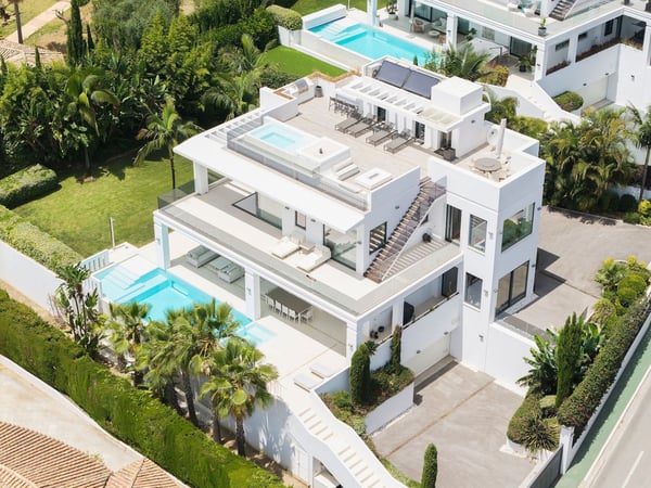 Villa in Malaga - view 1
