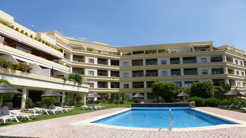 Apartment in Nueva Andalucia - view 1