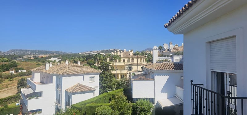 Penthouse in Casares - view 1