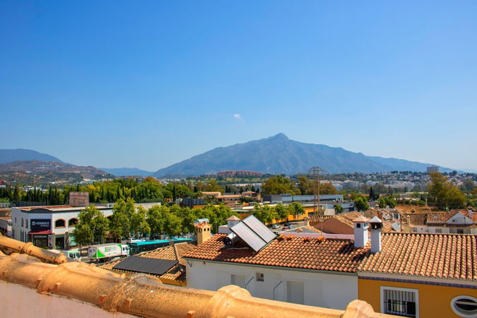 Apartment in San Pedro de Alcantara - view 1