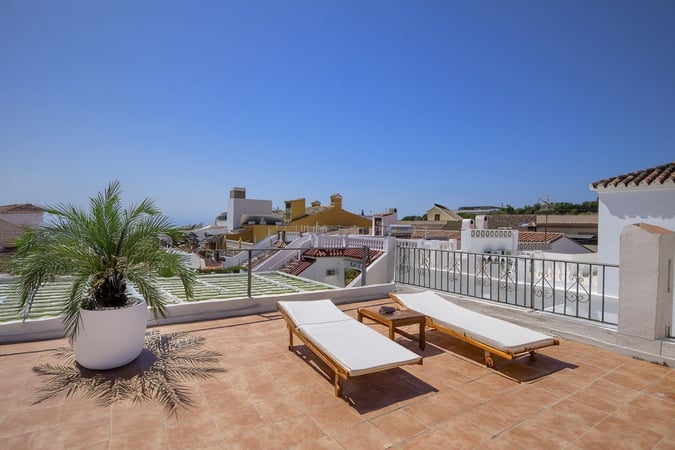 Villa in Fuengirola - view 1