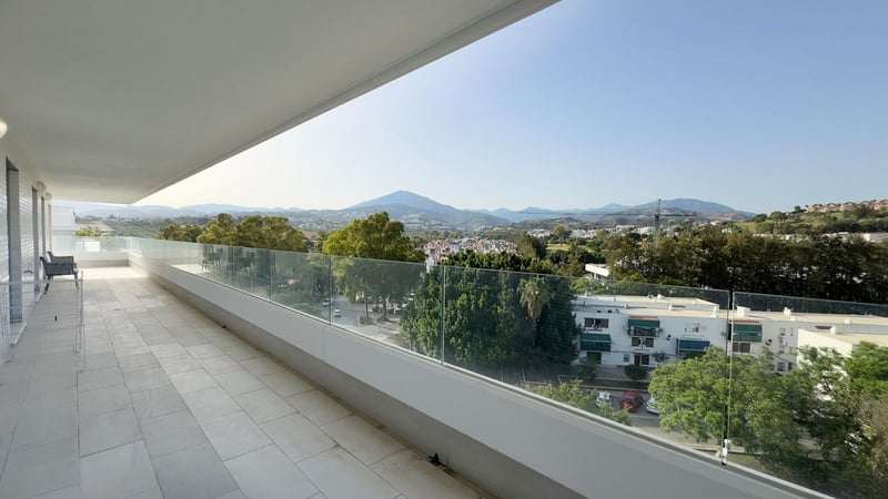 Apartment in Nueva Andalucia - view 1
