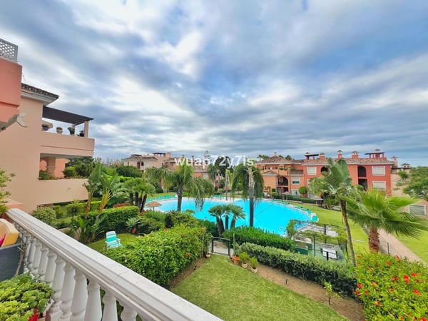 Apartment in Estepona - view 1