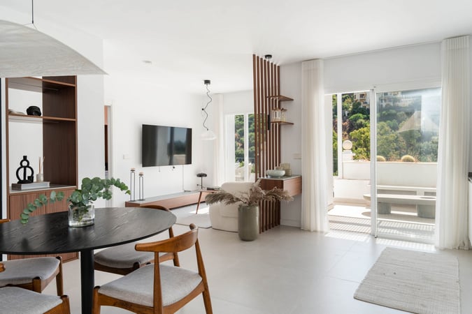 Apartment in Benahavis - view 1