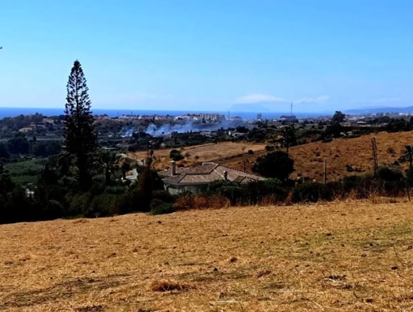 Land in Estepona - view 1