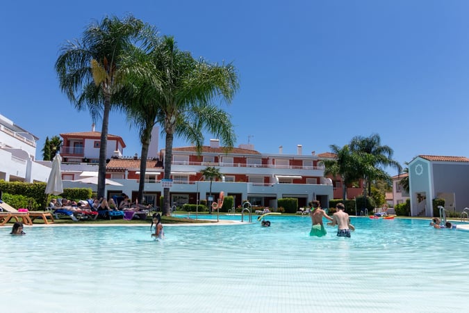 Apartment in El Paraiso - view 1