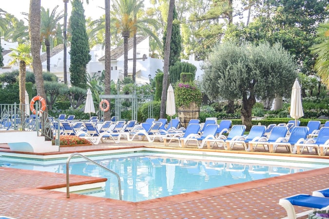 Apartment in Puerto Banus - view 1