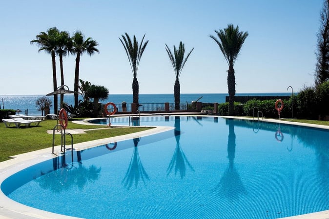 Apartment in La Duquesa - view 1