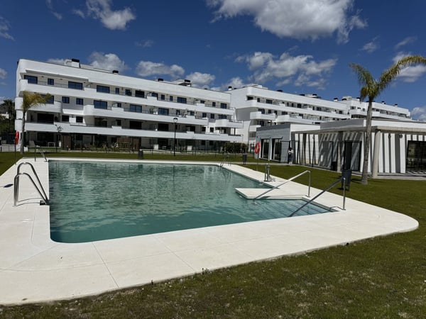 Penthouse in Estepona - view 1