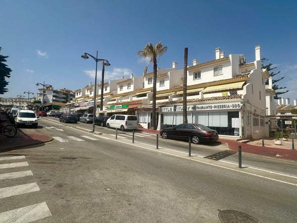 Apartment in Sitio de Calahonda - view 1