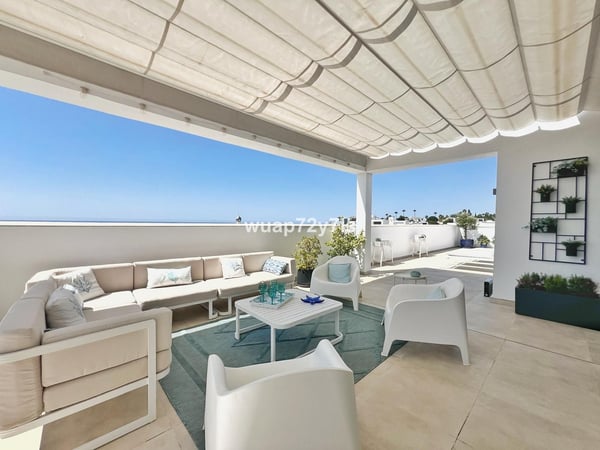 Penthouse in Estepona - view 1