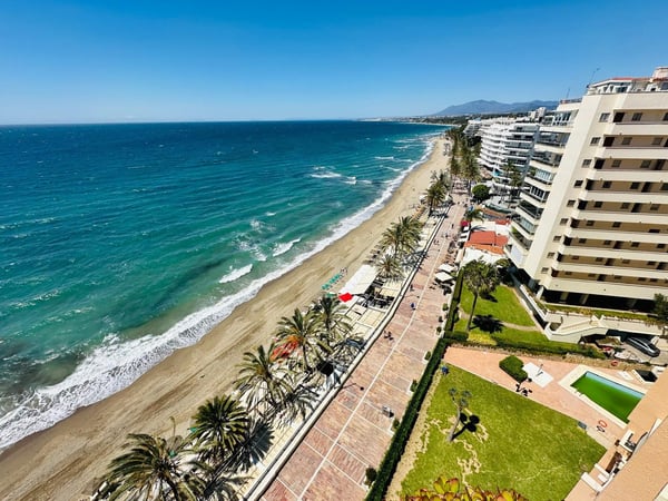Penthouse in Marbella - view 1