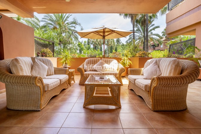 Apartment in Puerto Banus - view 1