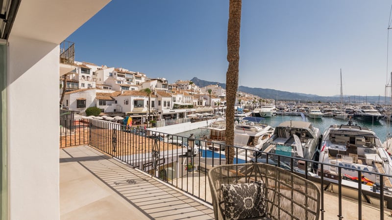 Apartment in Puerto Banus - view 1