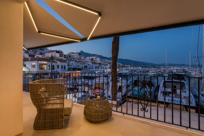 Apartment in Puerto Banus - view 1