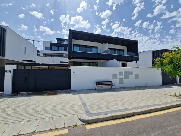 House in La Atalaya - view 1