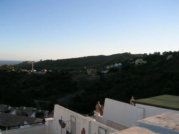 House in Estepona - view 1