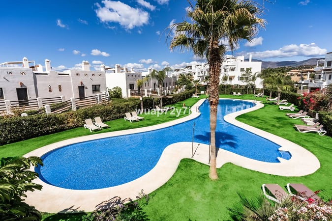 Apartment in Estepona - view 1