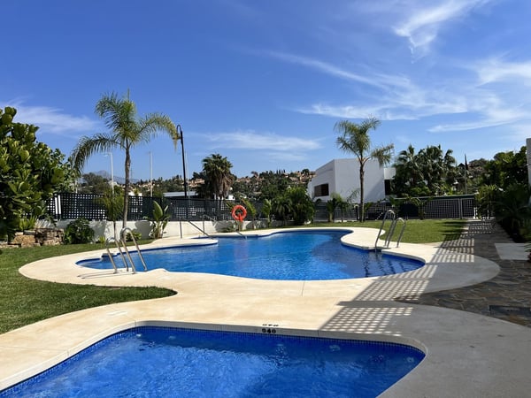 House in Estepona - view 1