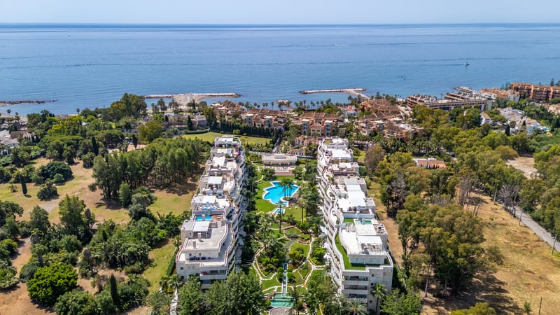 Apartment in Puerto Banus - view 1